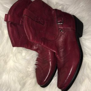 Want to the end of the earth to find them. Size 7